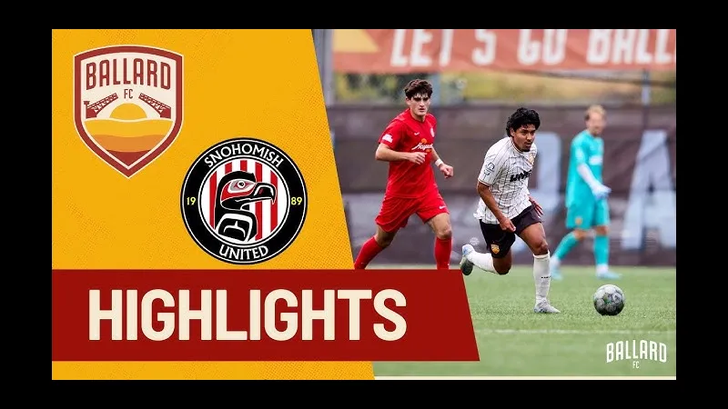 Cầu thủ của Ballard và Snohomish United đang bắt chước hành động sút bóng Cầu thủ của Ballard và Snohomish United đang bắt chước hành động sút bóng